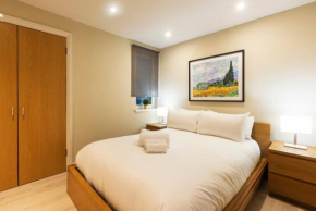 The Van Gogh - Unique 1 bd -Gold Short Term Stays